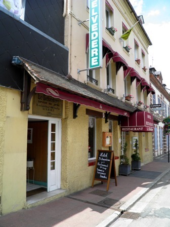 10.06.08-0301  オンフルール　ランチ1.jpg