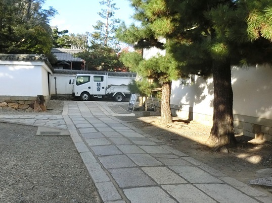 71-171　大庫裏前.JPG